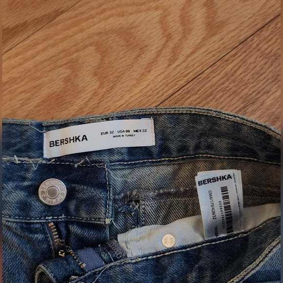 Bershka Mega Baggy Embroidered Jeans - Picture 6 of 8